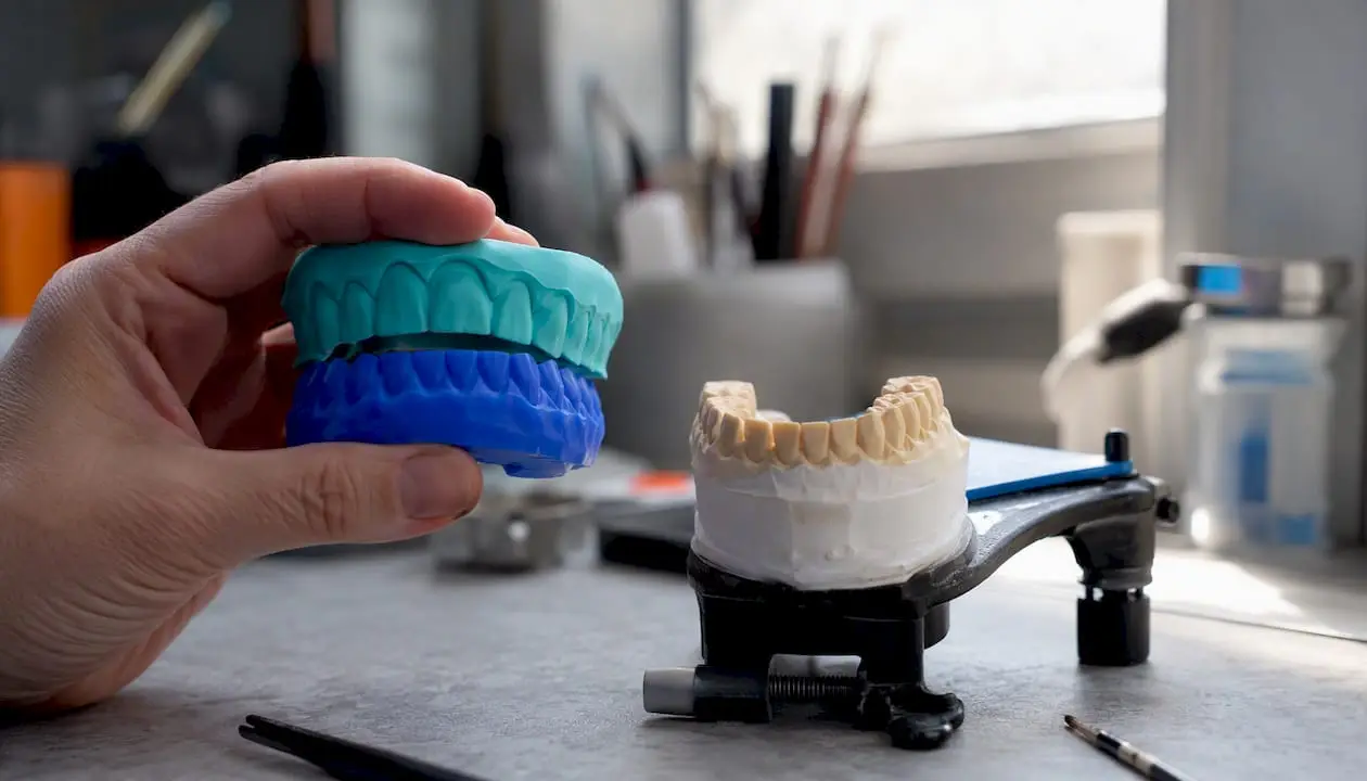 Silicone index and wax-up dental model